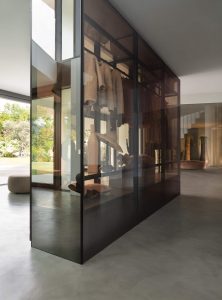 Mood-Design_Knoll_Garderoba_Tian 1 Szklana garderoba